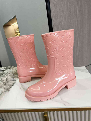 Louis Vuitton Leather Boots Wmns ID:20221117-360